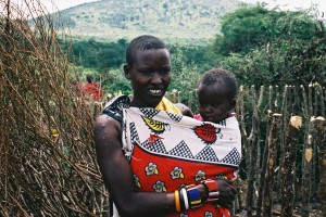 Młoda Masajka z dzieckiem